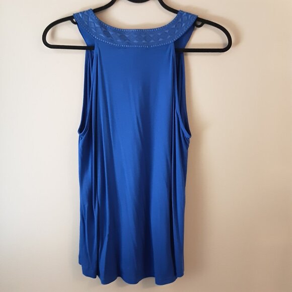 Cable & Gauge New! Blue Sleeveless Top Blouse Size Med. - Picture 5 of 13